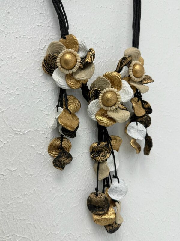Collier fleurs – Image 6