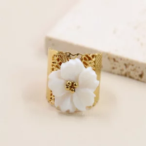 Bague nacrée