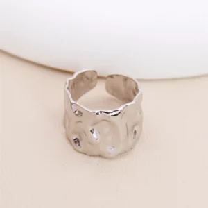 Bague martelée