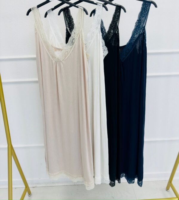 Fond de robe – Image 4