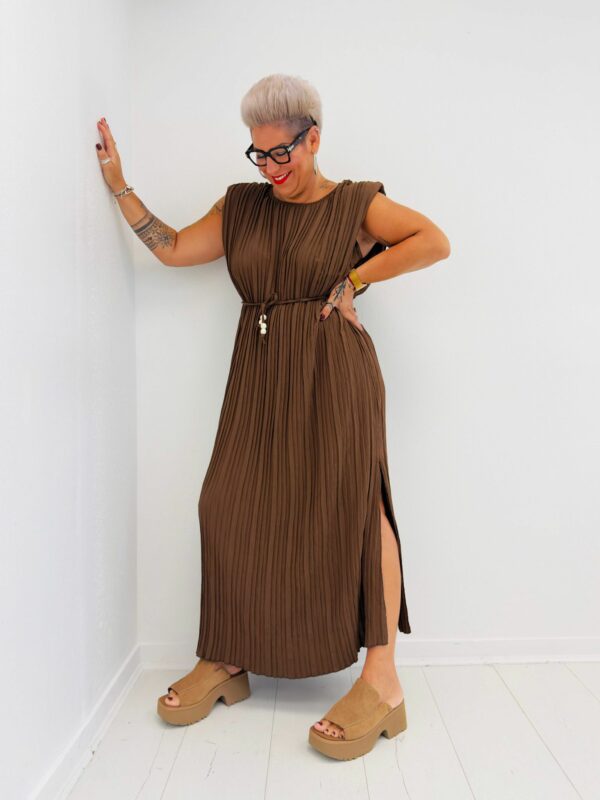 Robe Gina – Image 2