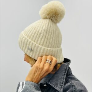 Bonnet pompon