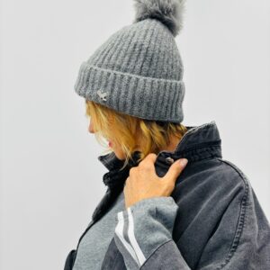 Bonnet pompon