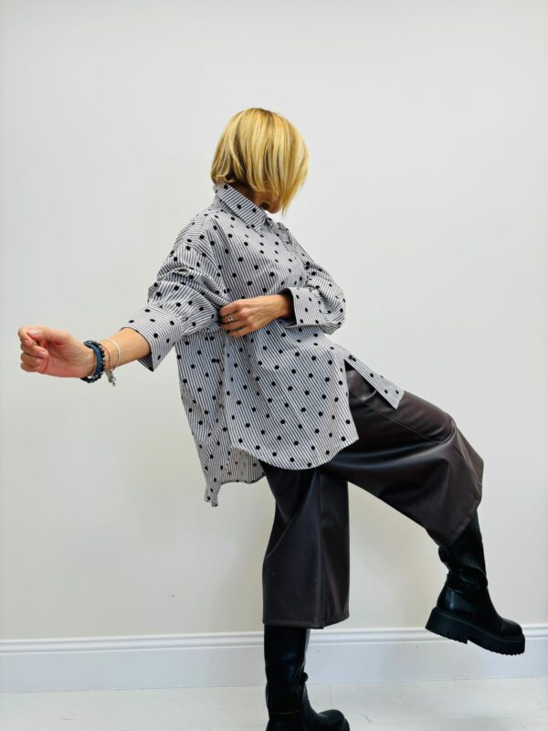 Chemise à pois – Image 3
