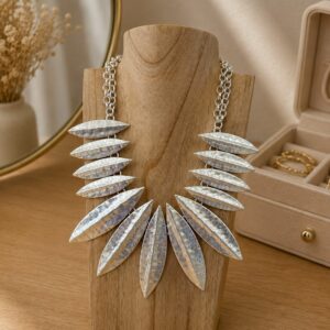 Collier feuillage